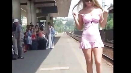 Sallanan lez sevişme video yatak
